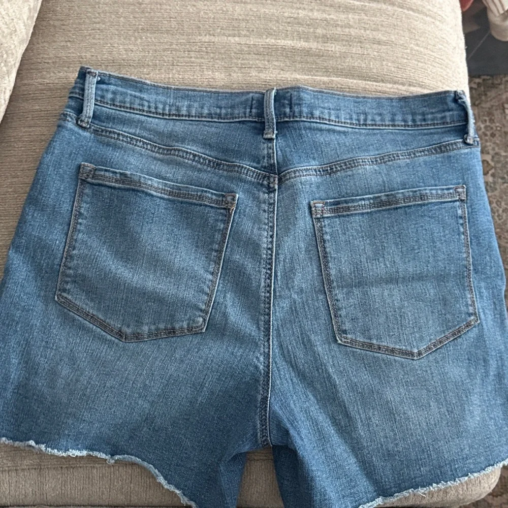 Jessica Simpson Ladies Shorts - Picture 4 of 6